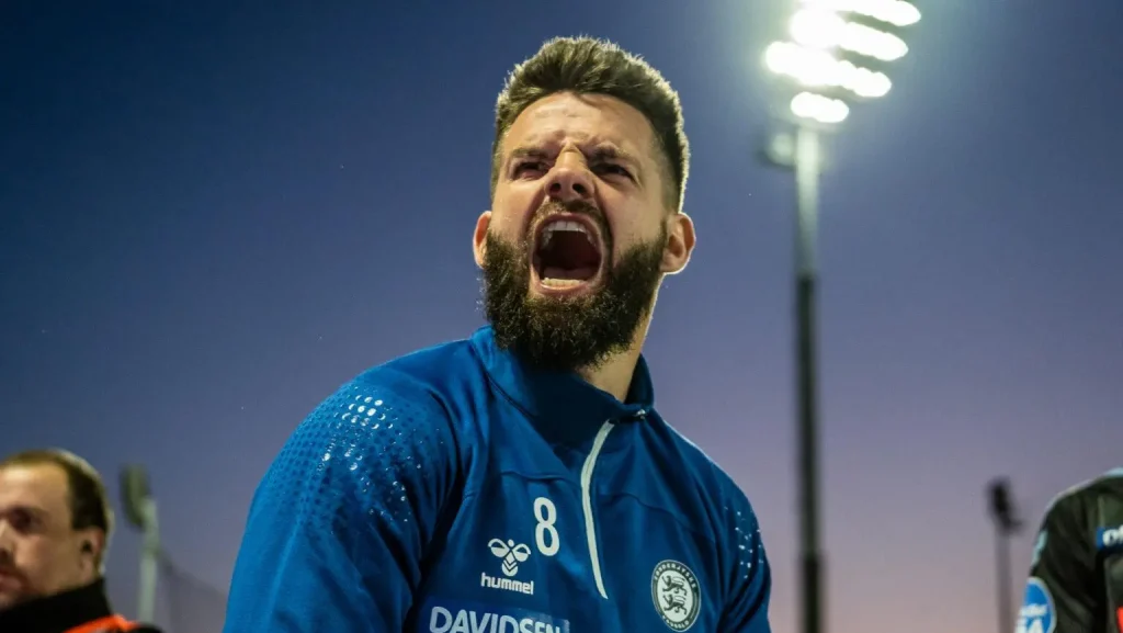 Marc Dal Hende til AB